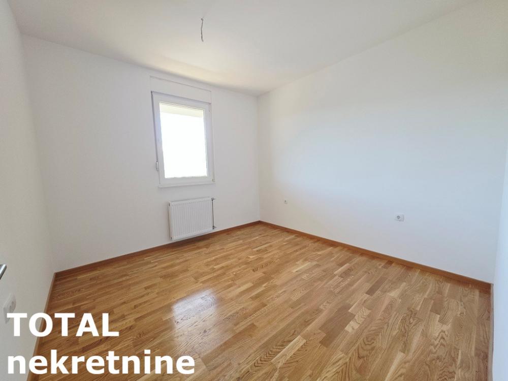 Slika 6 - Stan,PETROVARADIN,PETROVARADIN,kv: 67.00, € 154100, ID: 1100272