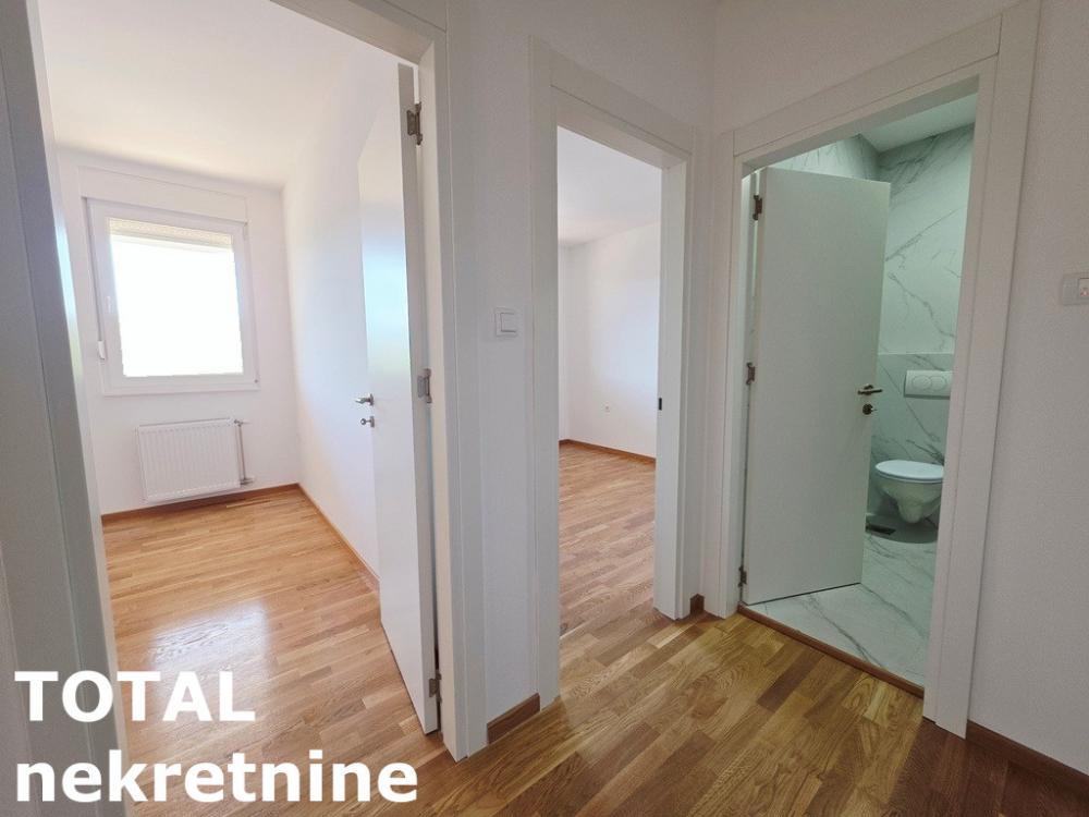 Slika 11 - Stan,PETROVARADIN,PETROVARADIN,kv: 67.00, € 154100, ID: 1100272