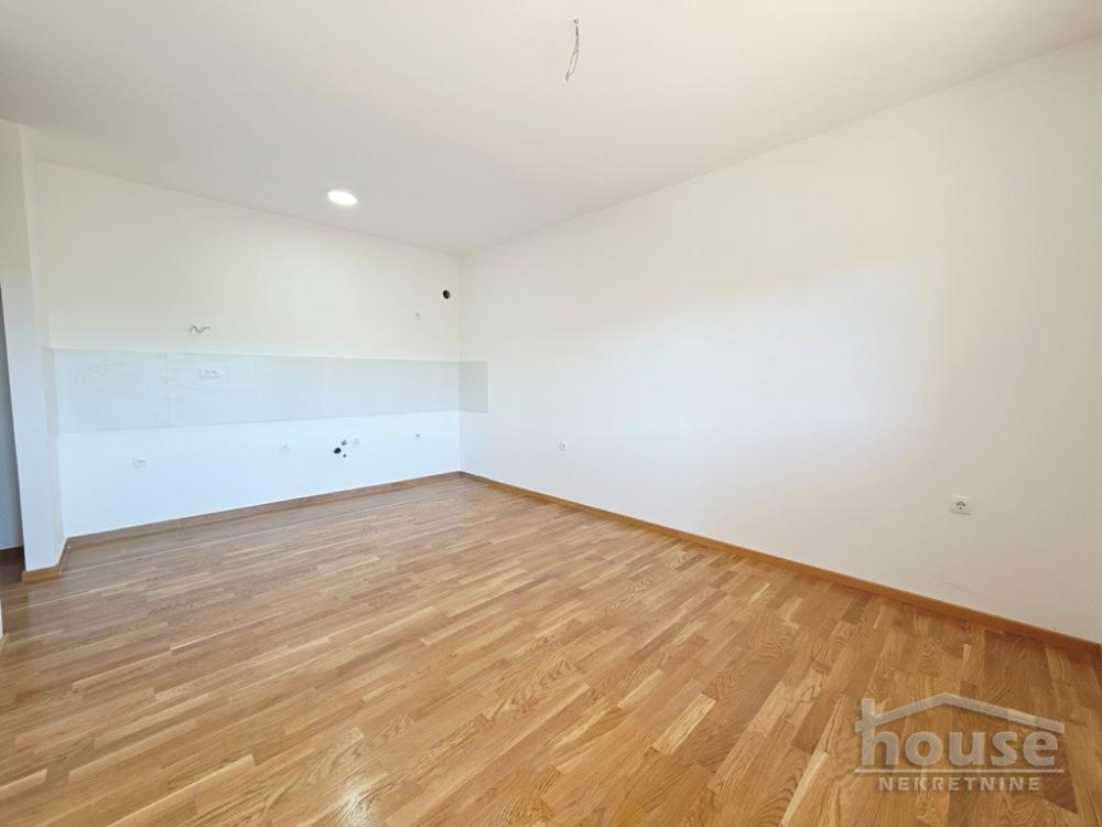 Slika 3 - Stan,PETROVARADIN,PETROVARADIN,kv: 67.00, € 154100, ID: 1063424