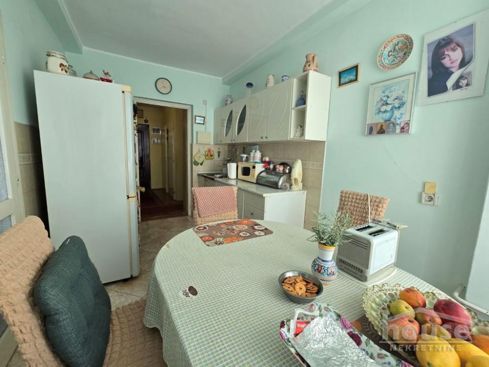 Slika 5 - Stan,NOVI SAD,CENTAR,kv: 71.00, € 176000, ID: 1064063