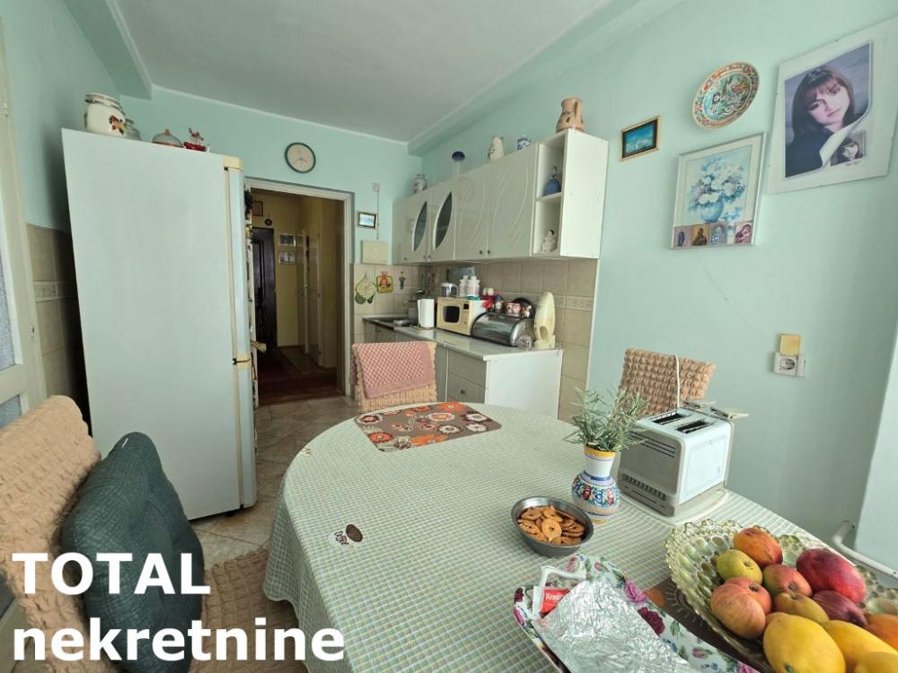 Slika 4 - Stan,NOVI SAD,CENTAR,kv: 71.00, € 176000, ID: 1100911