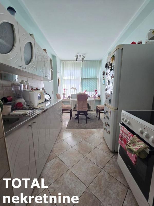 Slika 6 - Stan,NOVI SAD,CENTAR,kv: 71.00, € 176000, ID: 1100911