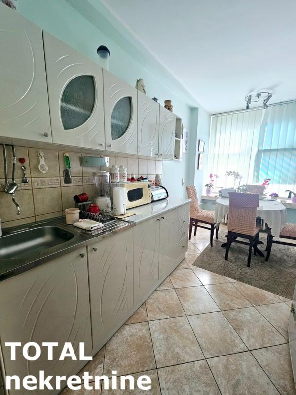 Slika 5 - Stan,NOVI SAD,CENTAR,kv: 71.00, € 176000, ID: 1100911