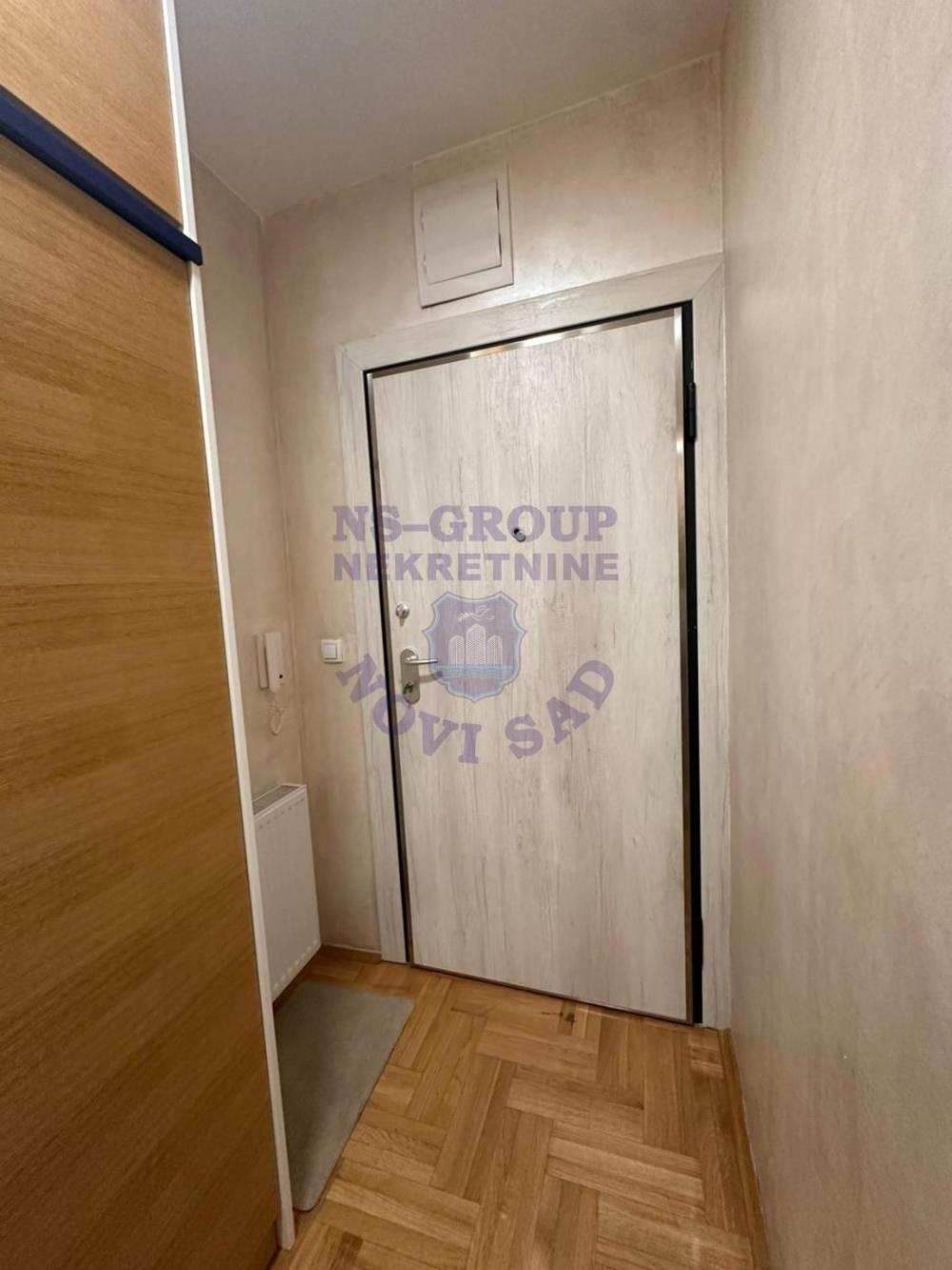 Slika 9 - Dvoiposoban, 56m2, Telep Novi Sad