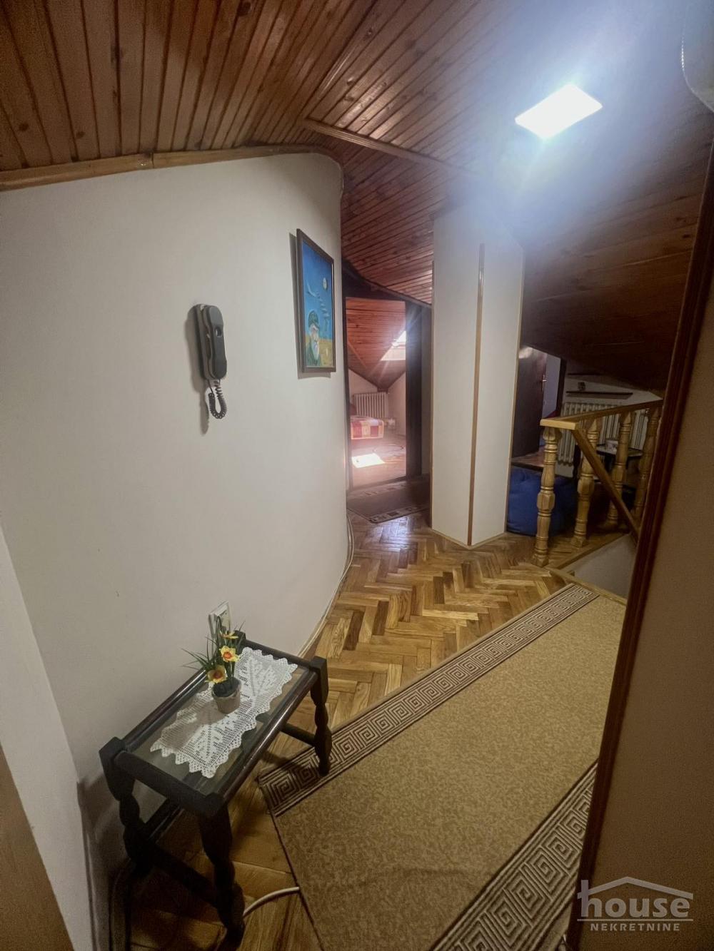 Slika 11 - Stan,NOVI SAD,NOVO NASELJE - SAVINA,kv: 100.00, € 180000, ID: 1065474