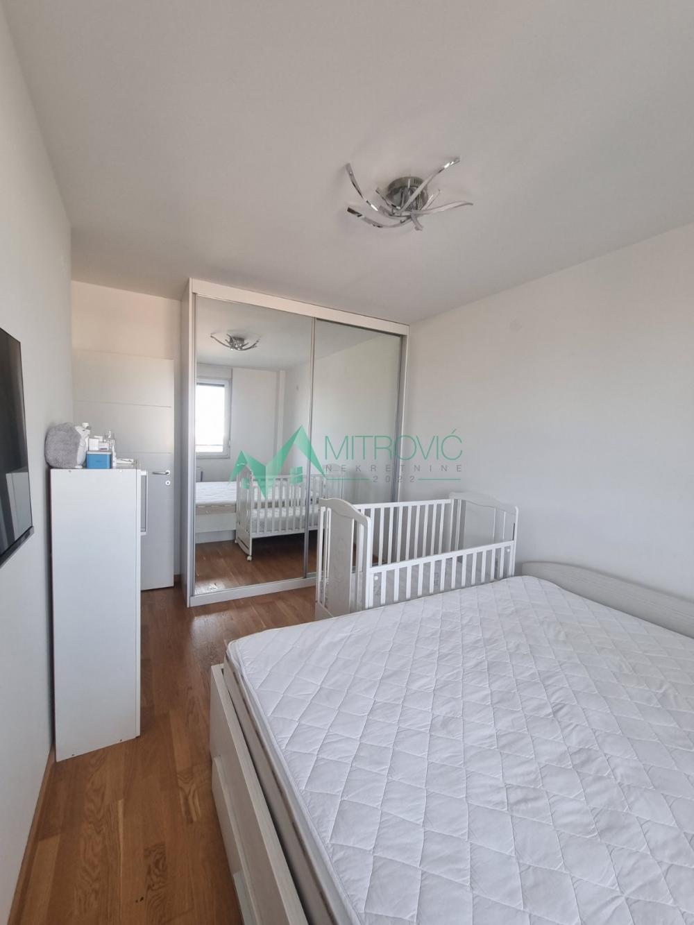 Slika 9 - Porodičan stan 82m2 - Bulevar Patrijarha Pavla 