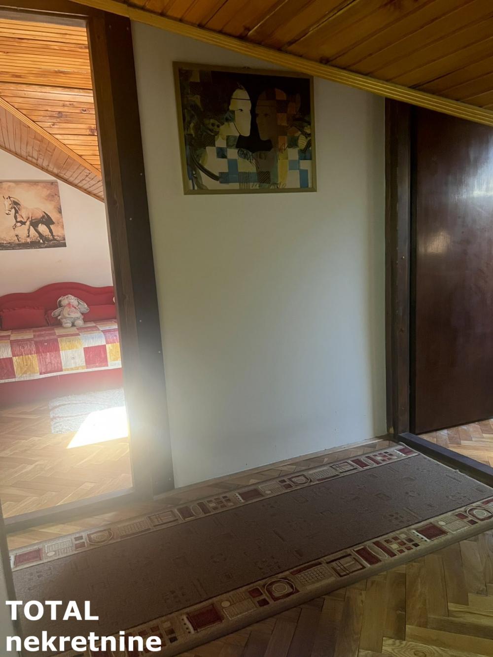 Slika 11 - Stan,NOVI SAD,NOVO NASELJE - SAVINA,kv: 100.00, € 180000, ID: 1102322
