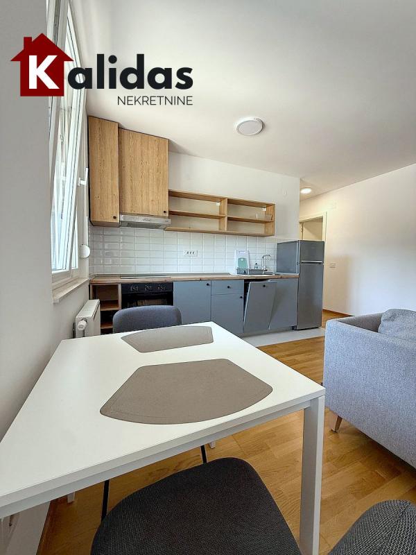 Slika 3 - Stan,NOVI SAD,TELEP,kv: 39, € 124000, ID: 1008774