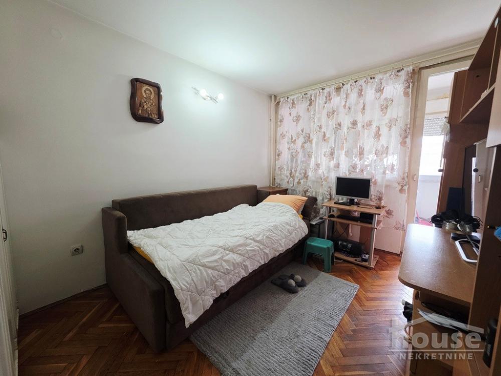 Slika 11 - Stan,NOVI SAD,ZELEZNICKA STANICA,kv: 70.00, € 170000, ID: 1065610