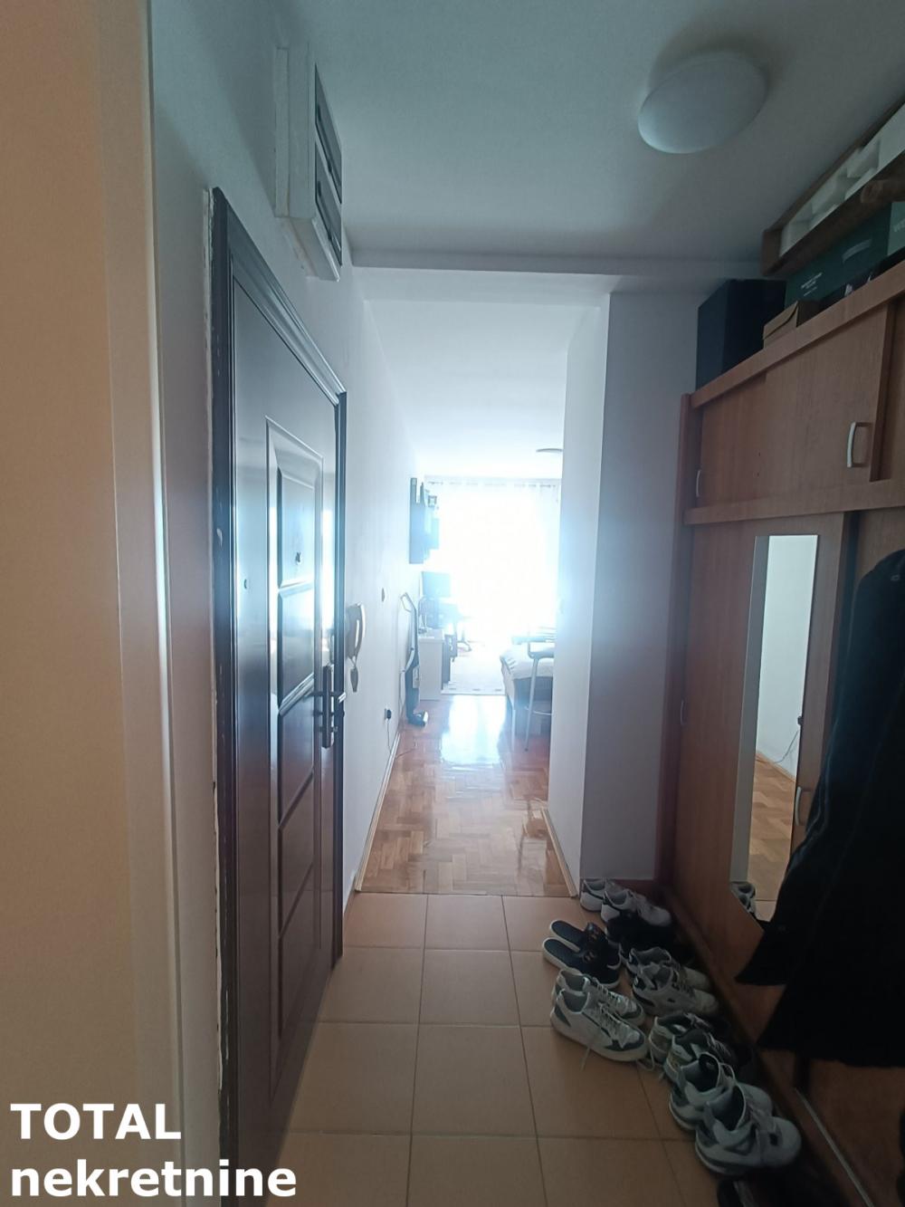 Slika 2 - Stan,NOVI SAD,NOVA DETELINARA,kv: 31.00, € 99200, ID: 1102573