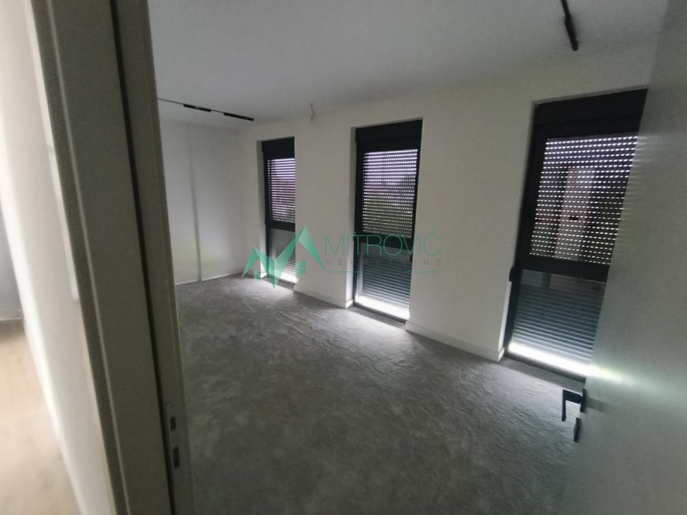 Slika 3 - Petosoban nov stan u dva nivoa 205m2 - Telep 