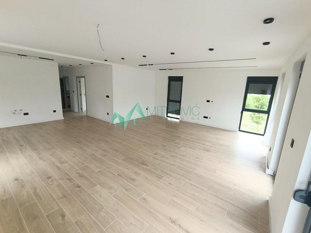 Slika 1 - Petosoban nov stan u dva nivoa 205m2 - Telep 