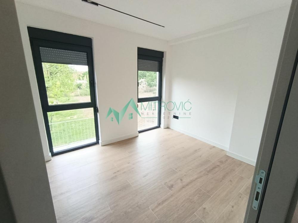 Slika 11 - Petosoban nov stan u dva nivoa 205m2 - Telep 