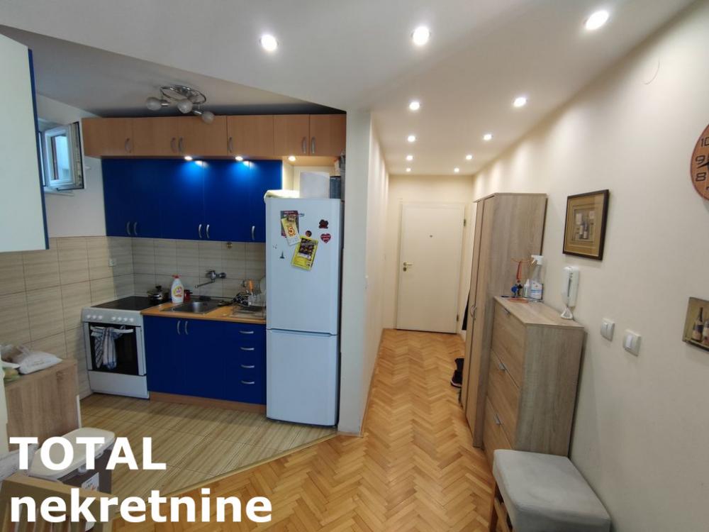 Slika 2 - Stan,NOVI SAD,NOVA DETELINARA,kv: 100.00, € 185000, ID: 1102607