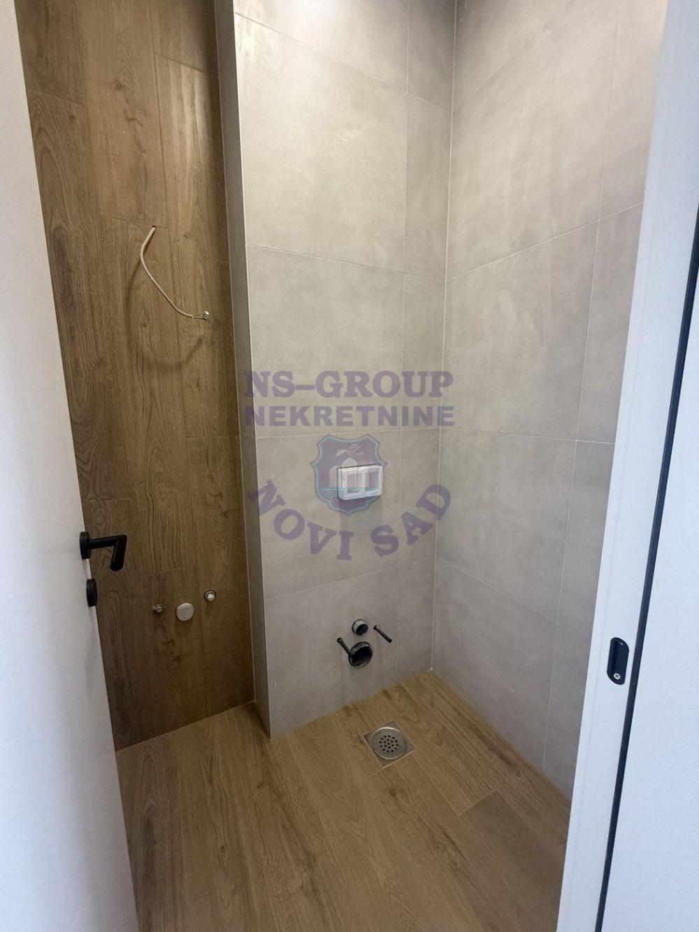 Slika 6 - Petosoban, 136m2, Bulevar Evrope Novi Sad