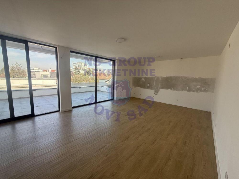 Glavna slika -Petosoban, 136m2, Bulevar Evrope Novi Sad