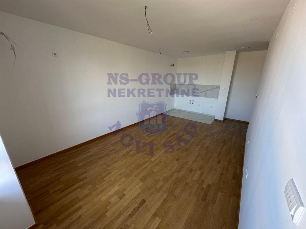 Slika 2 - Troiposoban, 62m2, Telep Novi Sad, sa terasom, ima lift