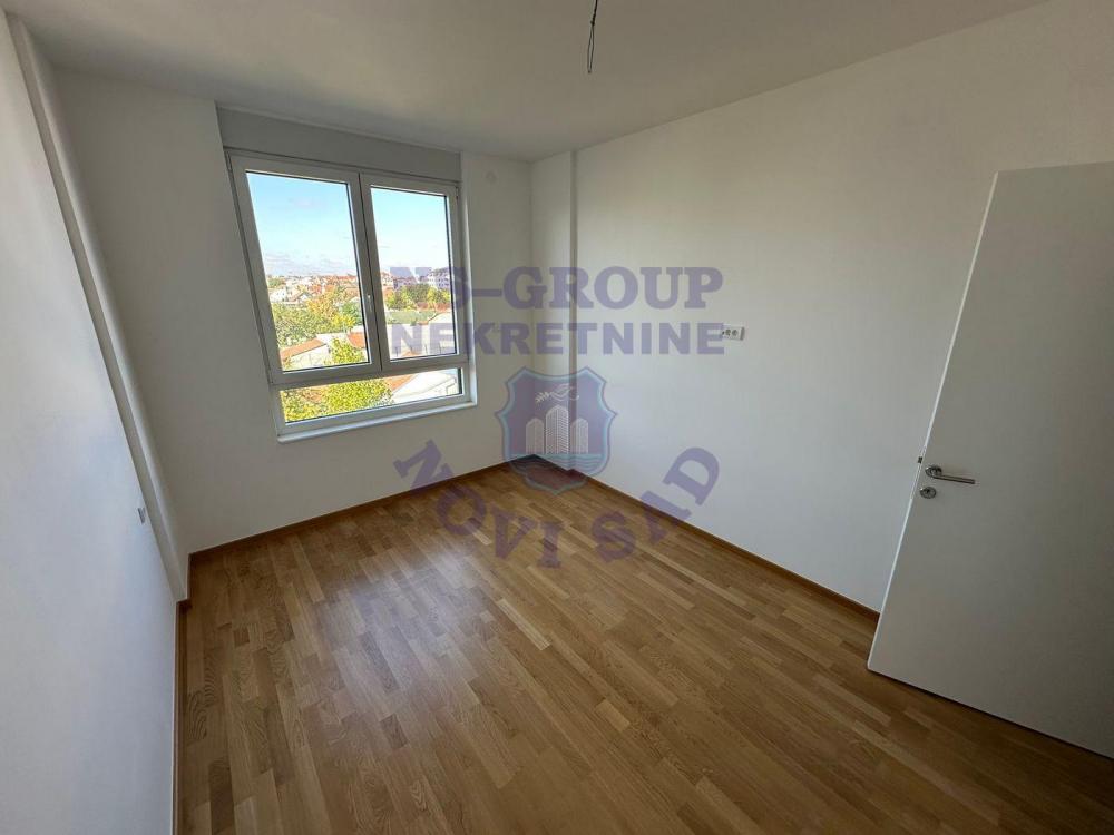 Slika 4 - Troiposoban, 62m2, Telep Novi Sad, sa terasom, ima lift
