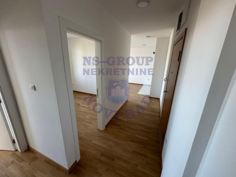 Slika 6 - Troiposoban, 62m2, Telep Novi Sad, sa terasom, ima lift