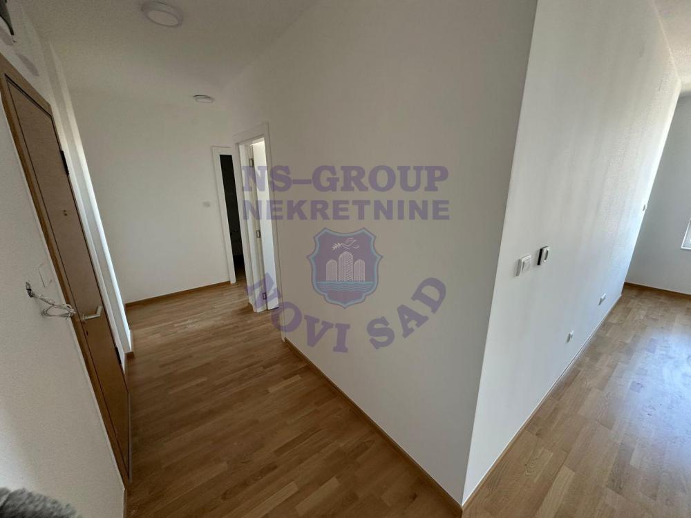 Slika 7 - Troiposoban, 62m2, Telep Novi Sad, sa terasom, ima lift