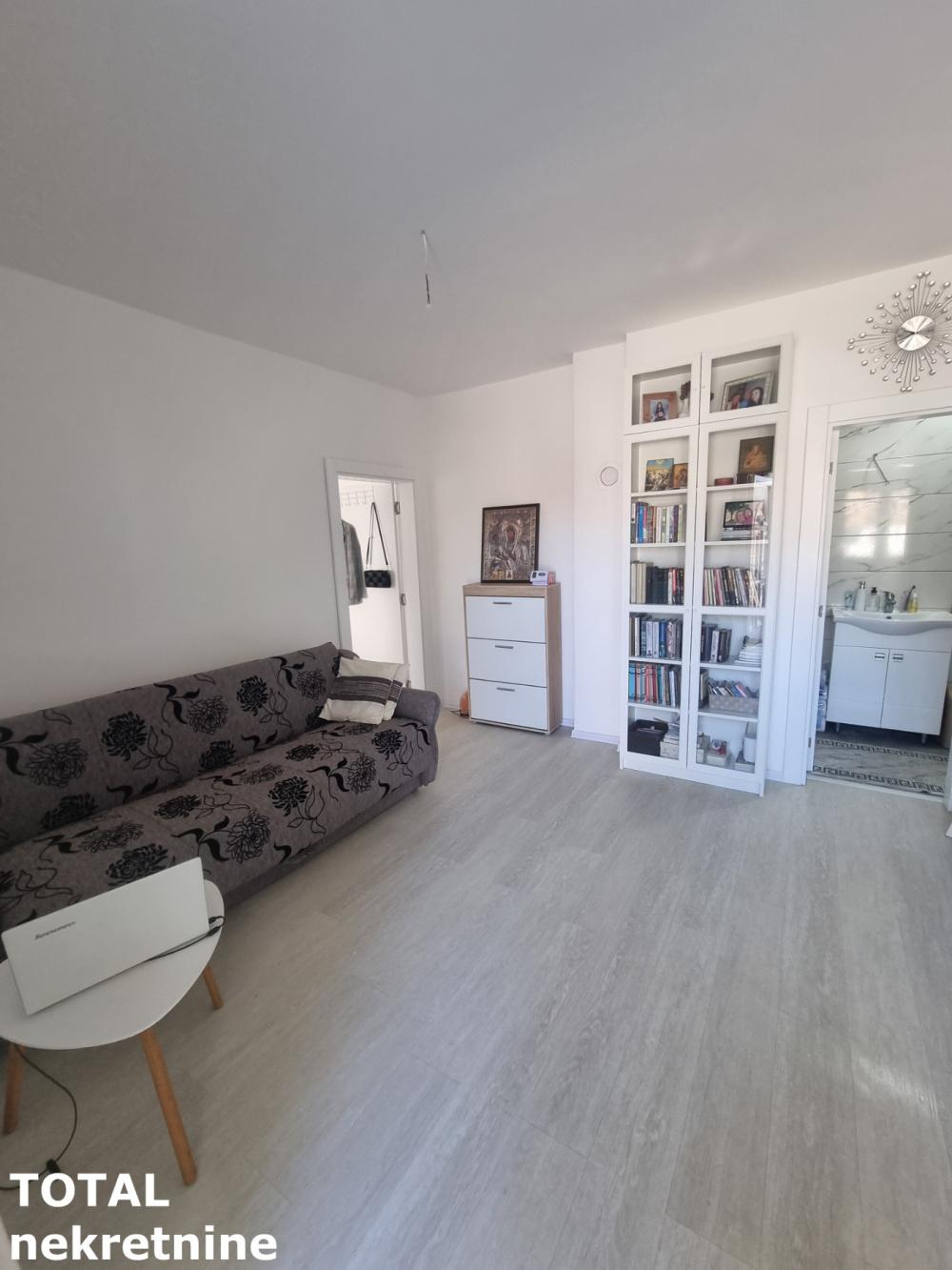 Slika 2 - Stan,VETERNIK,CENTAR,kv: 51.00, € 95000, ID: 1102612