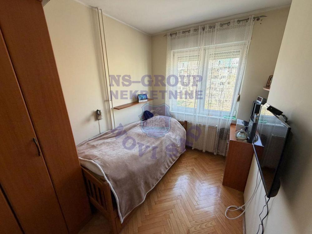 Slika 2 - Prodaja stana, 35m2, Nova Detelinara Novi Sad, sa terasom, ima lift