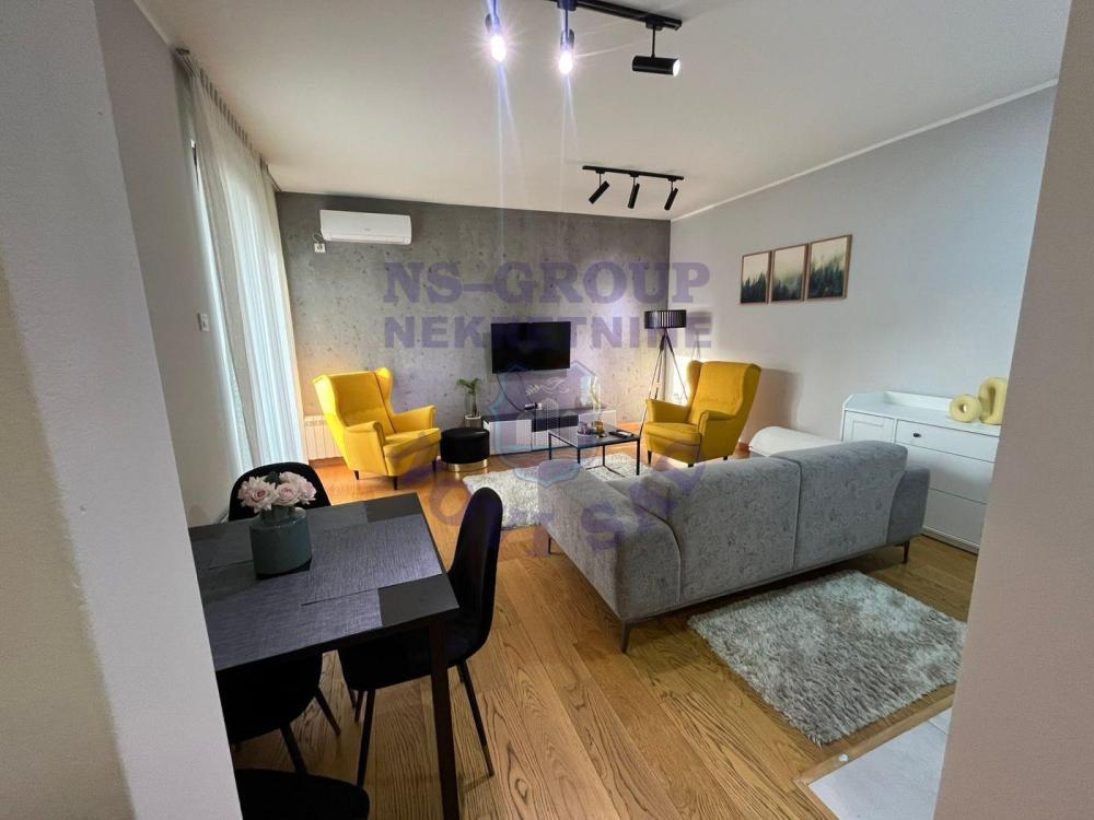 Glavna slika -Dvosoban, 48m2, Novi Sad centar Novi Sad, sa terasom, ima lift