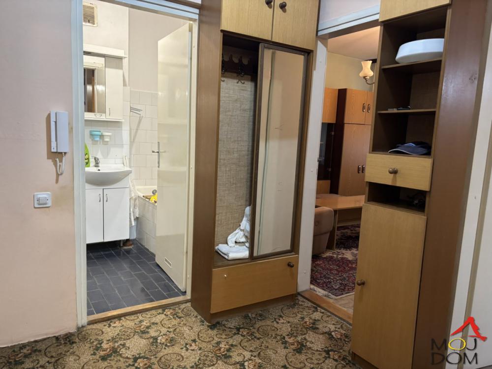 Slika 8 - Stan,NOVI SAD,AVIJACIJA,kv: 62, € 141110, ID: 1032241