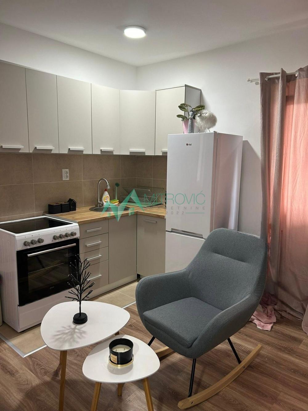 Slika 1 - Jednoiposoban, 27m2, Kamenjar Novi Sad