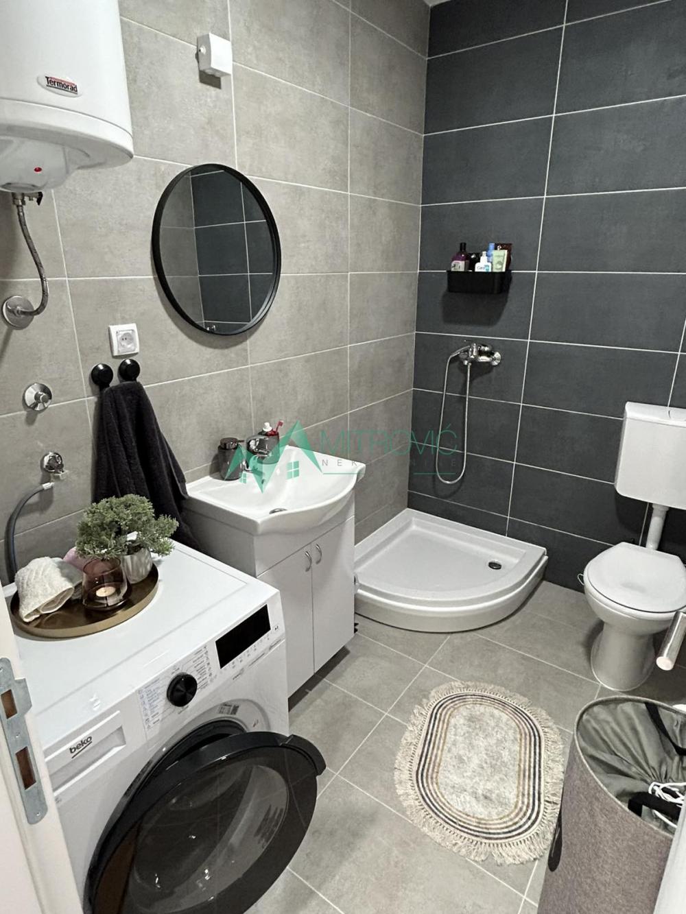 Slika 3 - Jednoiposoban, 27m2, Kamenjar Novi Sad