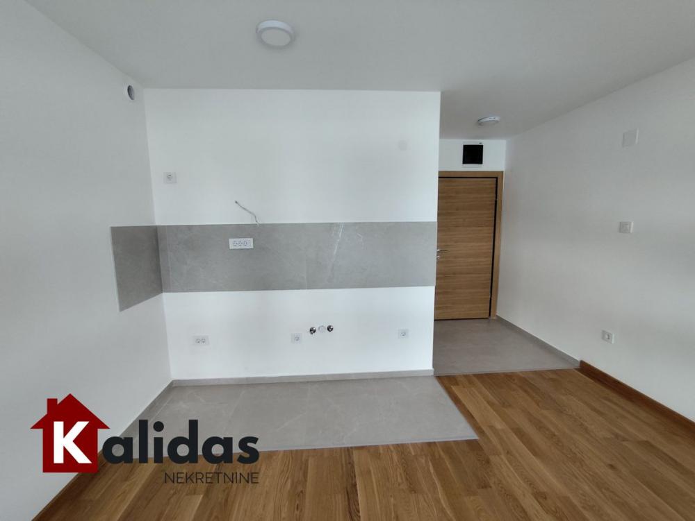 Slika 3 - Stan,NOVI SAD,TELEP,kv: 25, € 97850, ID: 1008779
