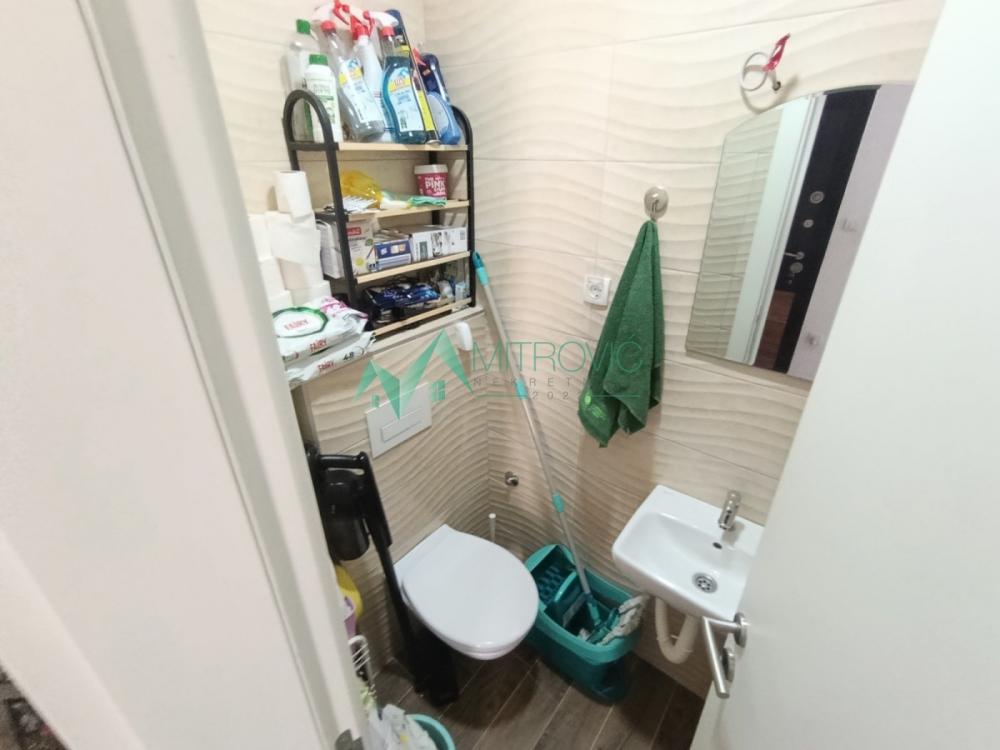 Slika 5 - Trosoban, 72m2, Lipov gaj Novi Sad Novi Sad, sa terasom