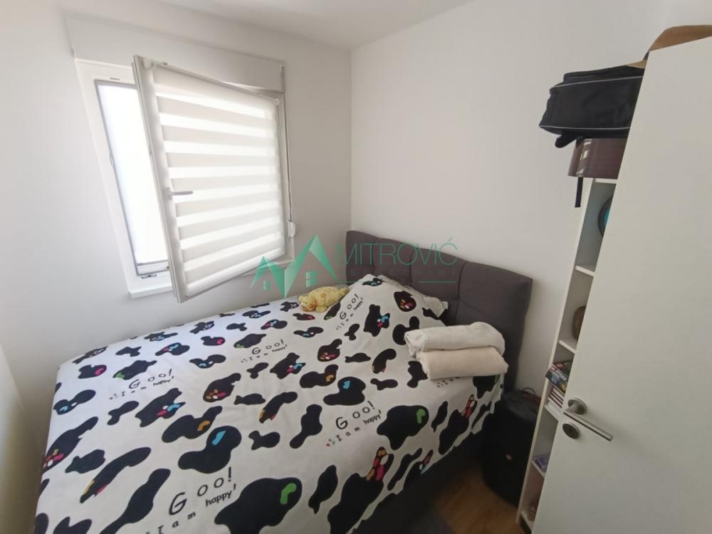 Slika 9 - Trosoban, 72m2, Lipov gaj Novi Sad Novi Sad, sa terasom