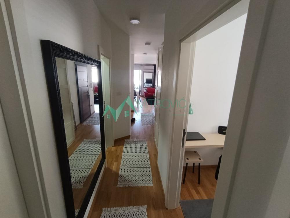 Slika 11 - Trosoban, 72m2, Lipov gaj Novi Sad Novi Sad, sa terasom