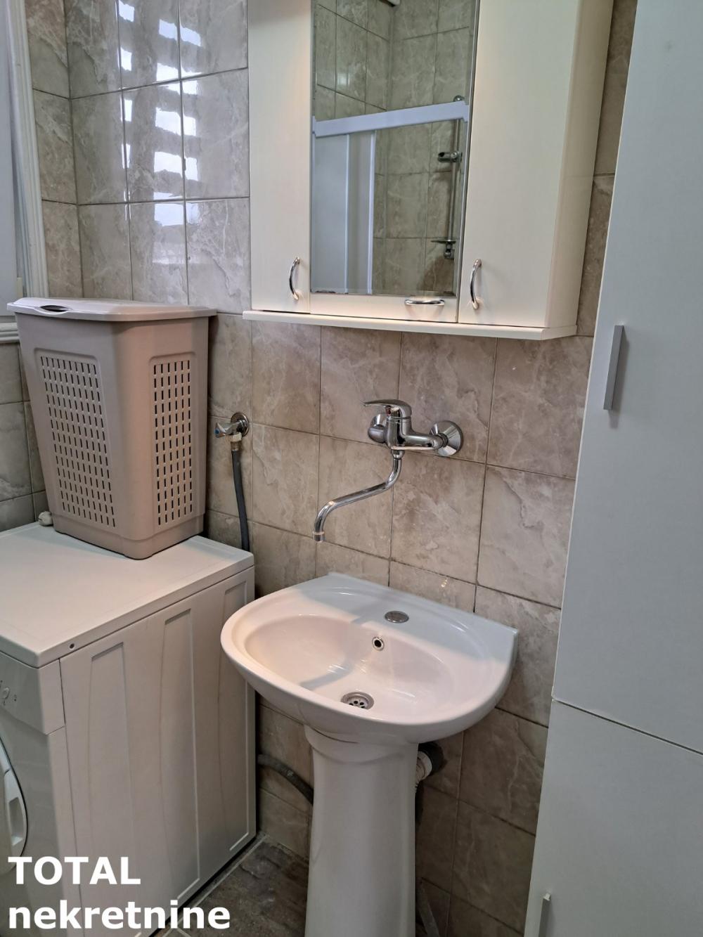 Slika 7 - Stan,NOVI SAD,CENTAR,kv: 78.00, € 227200, ID: 1102592