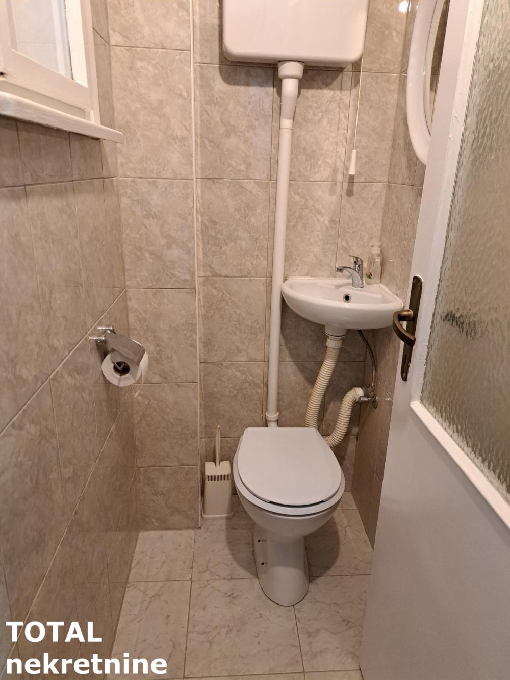 Slika 10 - Stan,NOVI SAD,CENTAR,kv: 78.00, € 227200, ID: 1102592