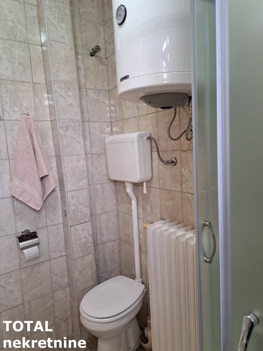 Slika 8 - Stan,NOVI SAD,CENTAR,kv: 78.00, € 227200, ID: 1102592
