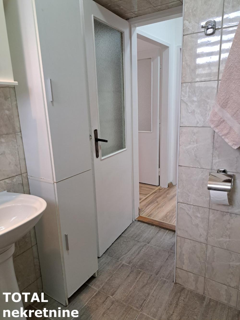 Slika 9 - Stan,NOVI SAD,CENTAR,kv: 78.00, € 227200, ID: 1102592