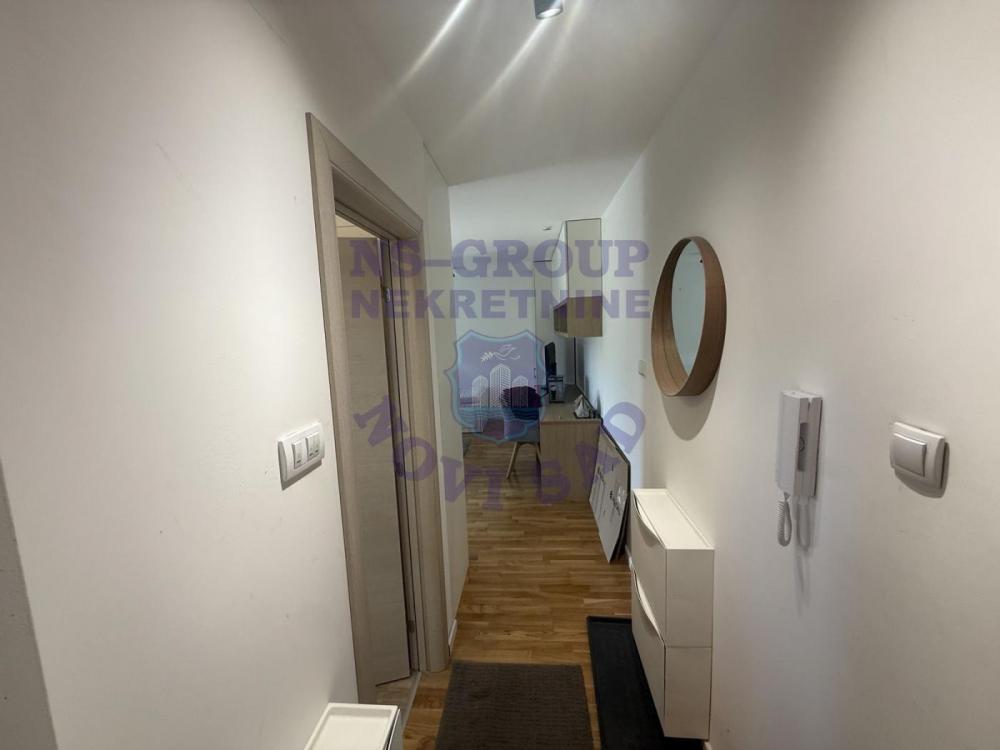 Slika 2 - Jednosoban, 30m2, Petrovaradin Novi Sad, sa terasom, sa parkingom