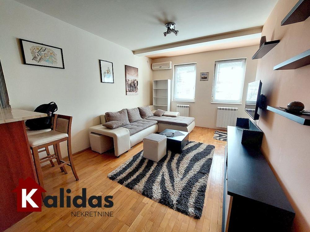 Glavna slika -Stan,NOVI SAD,BULEVAR,kv: 47, € 169400, ID: 1007523