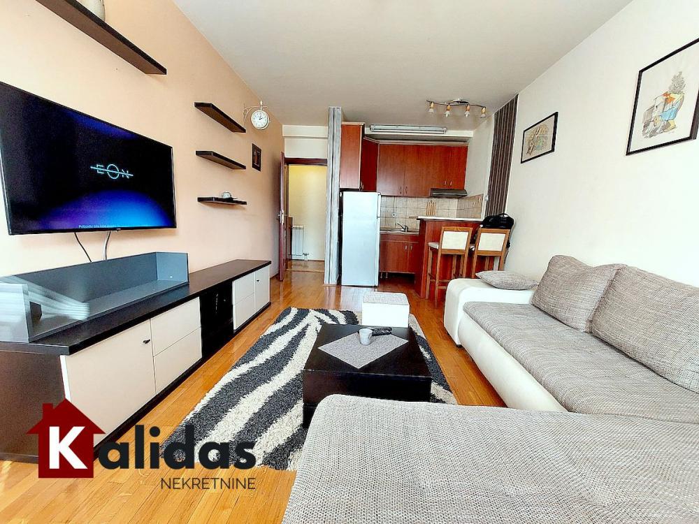 Slika 3 - Stan,NOVI SAD,BULEVAR,kv: 47, € 169400, ID: 1007523