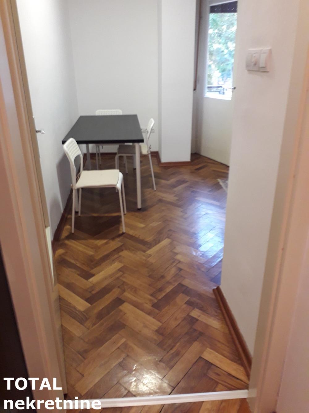 Slika 5 - Stan,NOVI SAD,CENTAR,kv: 46.00, € 196000, ID: 1100605