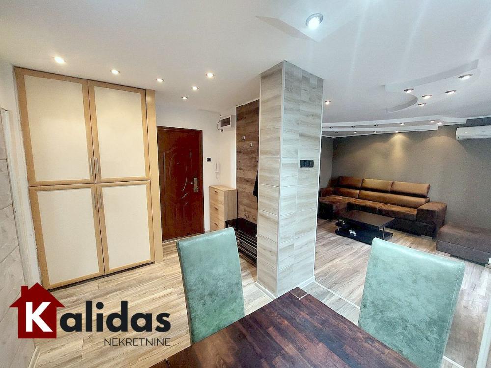 Slika 4 - Stan,NOVI SAD,LIMAN 4,kv: 52, € 180000, ID: 1008781