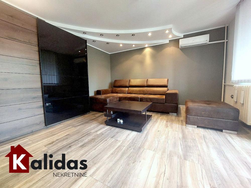 Slika 2 - Stan,NOVI SAD,LIMAN 4,kv: 52, € 180000, ID: 1008781