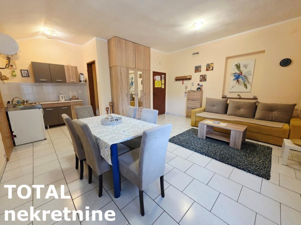 Slika 2 - Stan,NOVI SAD,CENTAR,kv: 50.00, € 130000, ID: 1102619