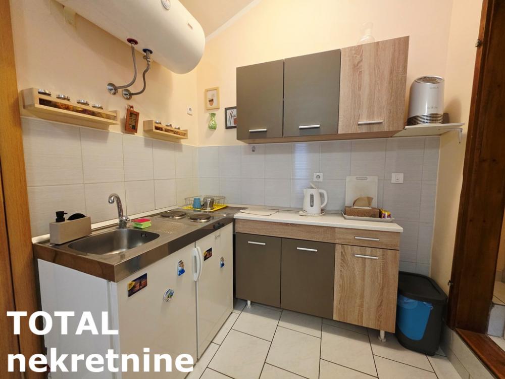 Slika 3 - Stan,NOVI SAD,CENTAR,kv: 50.00, € 130000, ID: 1102619