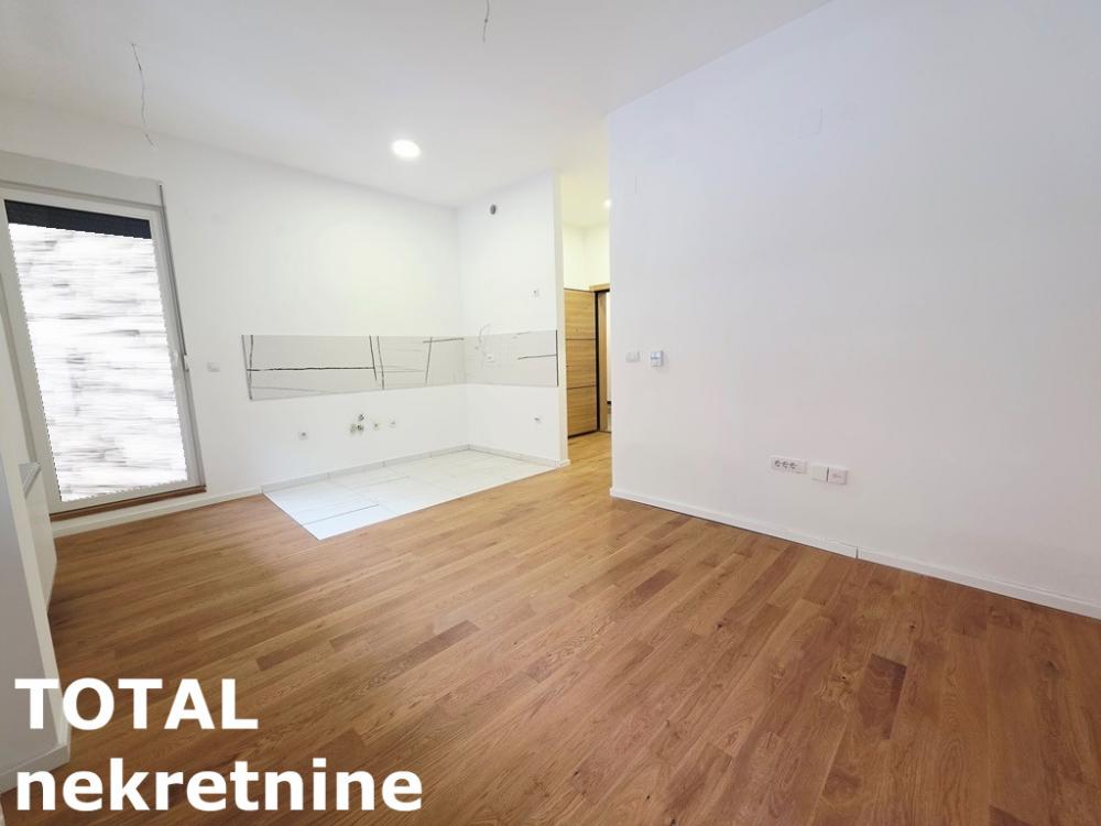 Slika 2 - Stan,NOVI SAD,SAJAM,kv: 29.00, € 105000, ID: 1102557