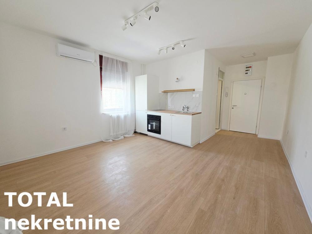 Glavna slika -Stan,NOVI SAD,SAJAM,kv: 30.00, € 102000, ID: 1102550