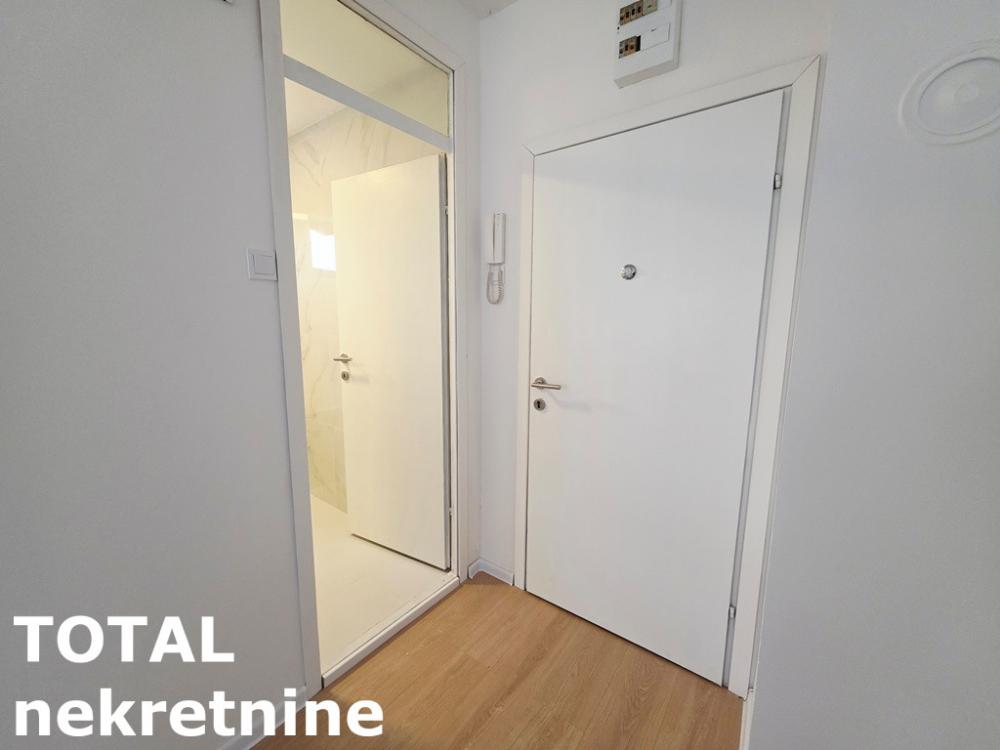 Slika 8 - Stan,NOVI SAD,SAJAM,kv: 30.00, € 102000, ID: 1102550