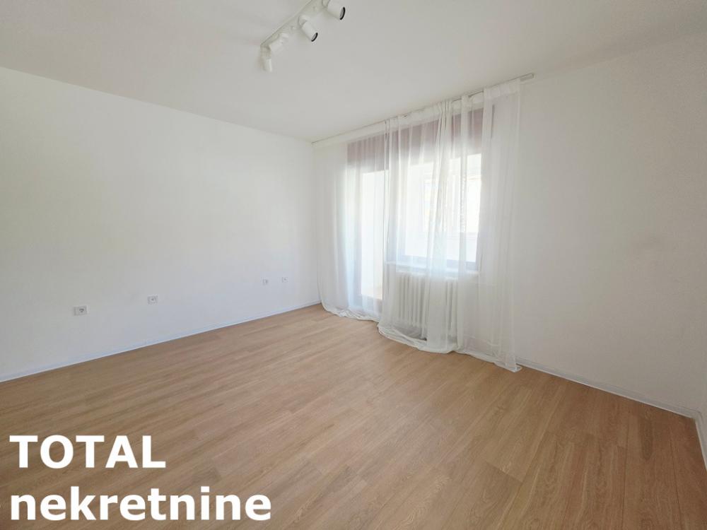 Slika 2 - Stan,NOVI SAD,SAJAM,kv: 30.00, € 102000, ID: 1102550